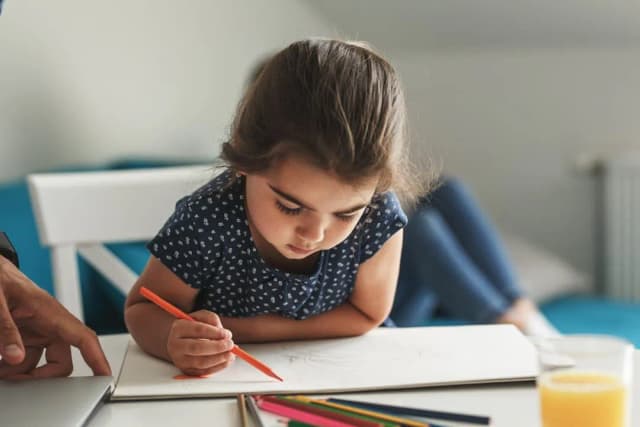 Czy nauczyciel może uczyć swoje dziecko? Poznaj ważne zasady edukacyjne Czy nauczyciel może uczyć swoje dziecko? Poznaj ważne zasady edukacyjne
