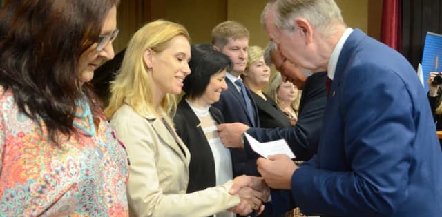 Jak napisać wniosek o nagrodę kuratora oświaty - kluczowe wskazówki Jak napisać wniosek o nagrodę kuratora oświaty - kluczowe wskazówki