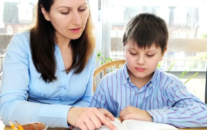 Czy nauczyciel może udzielać korepetycji swojemu uczniowi? Etyka i prawo Czy nauczyciel może udzielać korepetycji swojemu uczniowi? Etyka i prawo