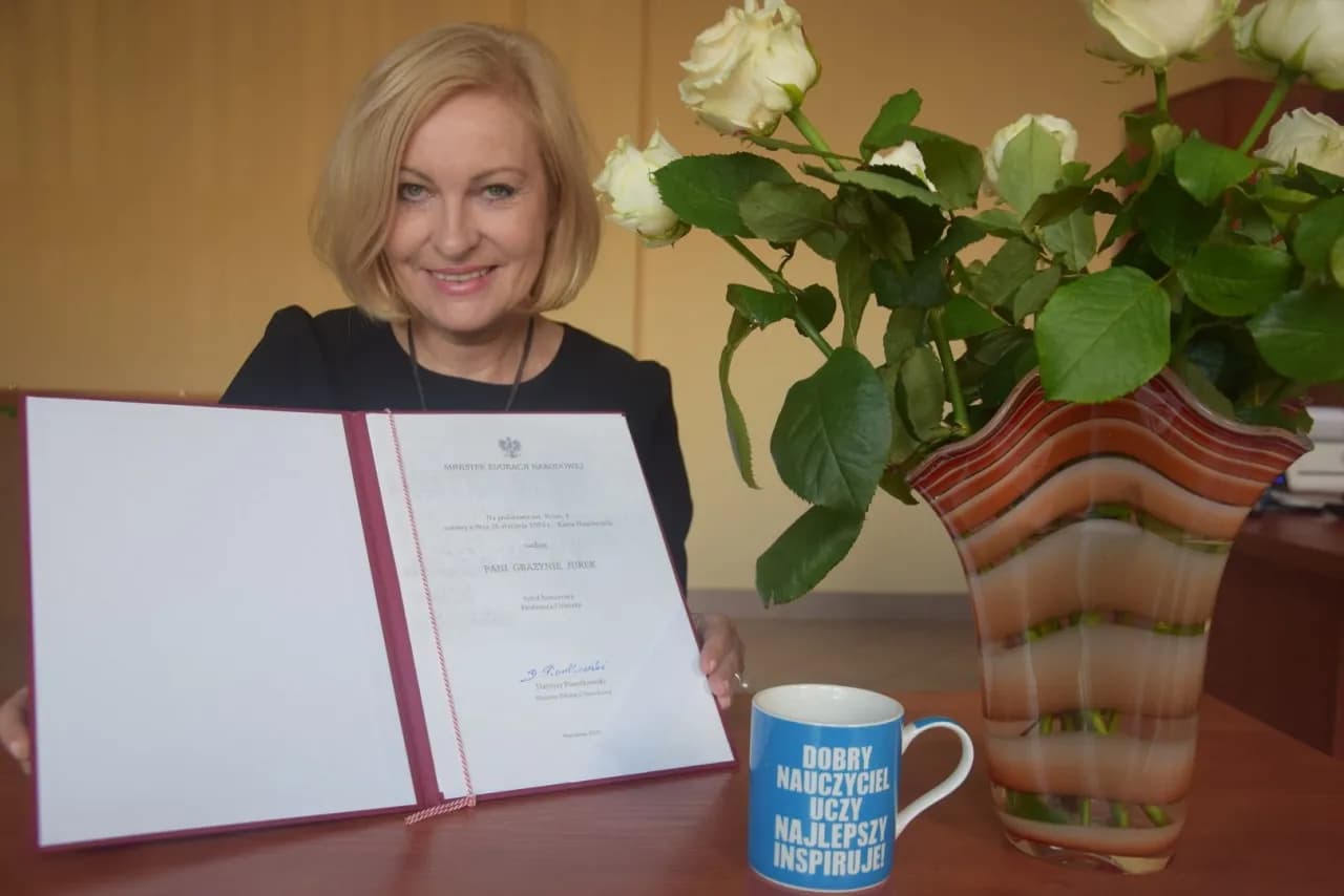 Ile zarabia honorowy profesor oświaty? Zaskakujące fakty o wynagrodzeniu Ile zarabia honorowy profesor oświaty? Zaskakujące fakty o wynagrodzeniu